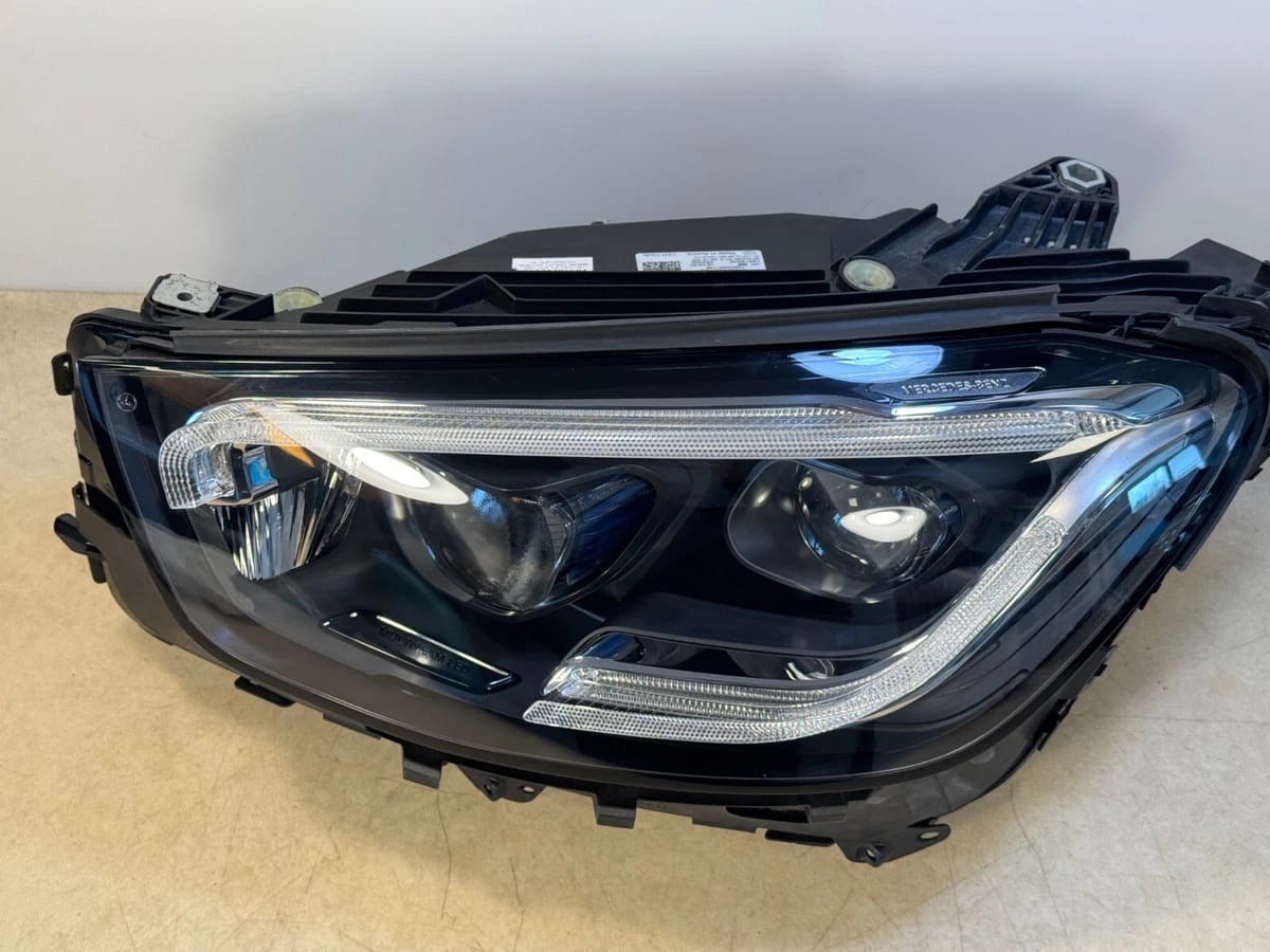 W253 GLC 2020 Headlight